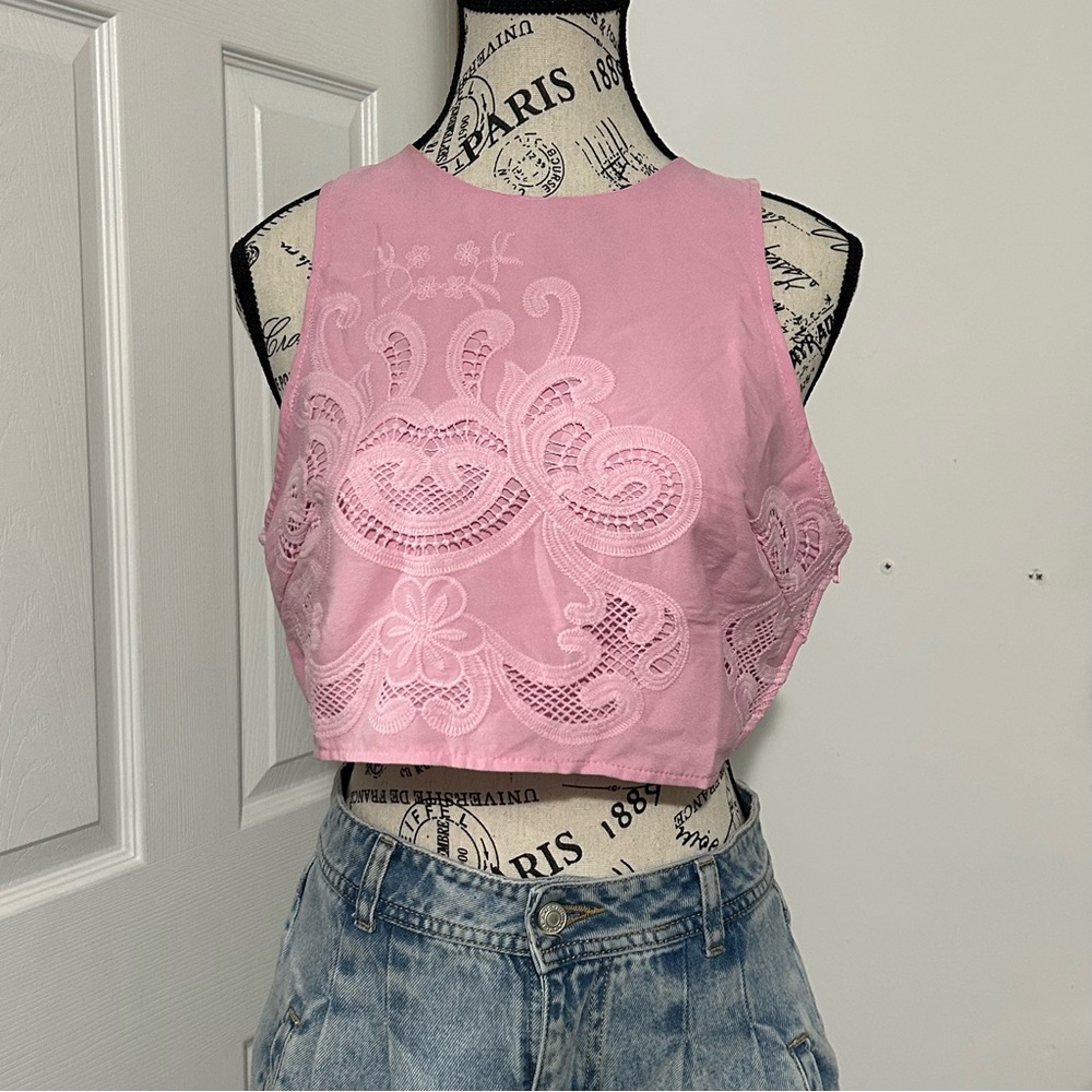 Elegant Pink Lace Crop Top